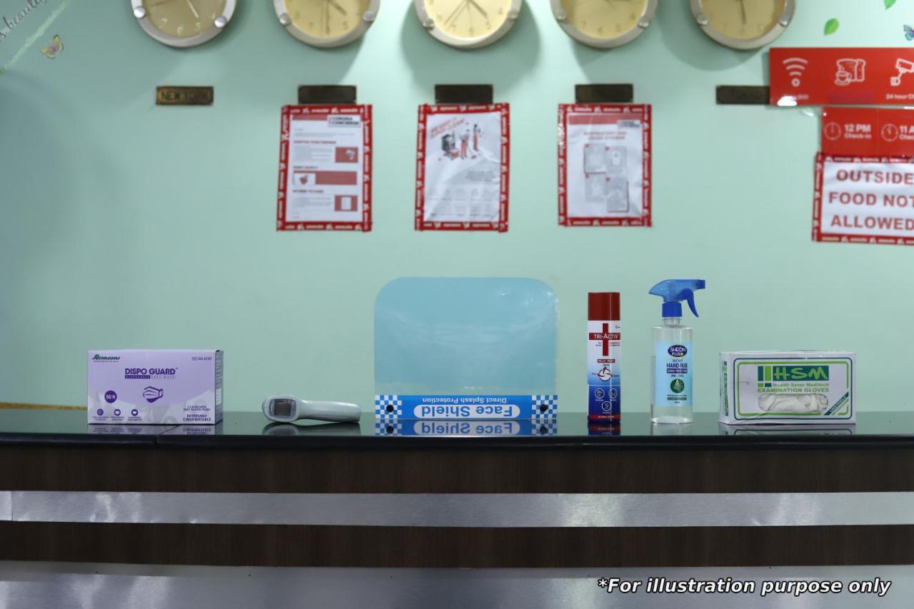 Oyo Hotel Blue Diamond Ахмедабад Екстер'єр фото